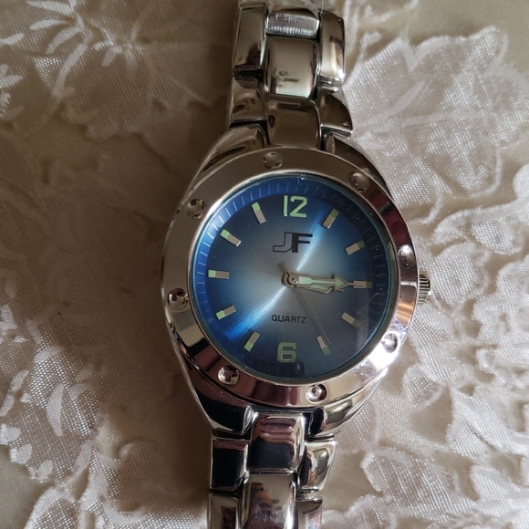 💙JC Penney Men's Stainless Steel Back Watch
